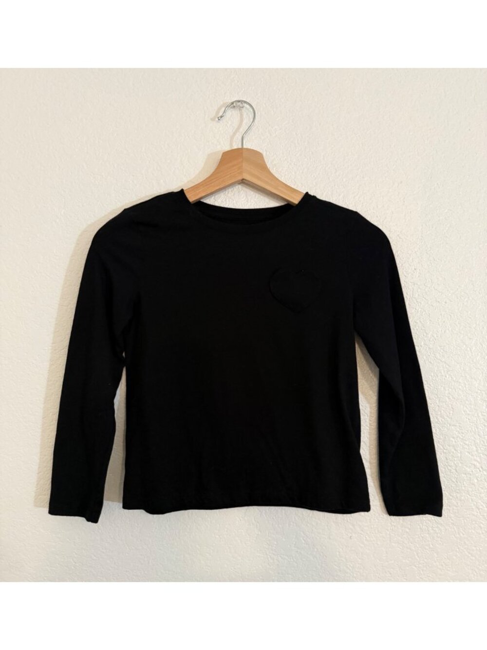 Old Navy Girls Black Long Sleeve Heart Pocket Shirt Size Medium (8)